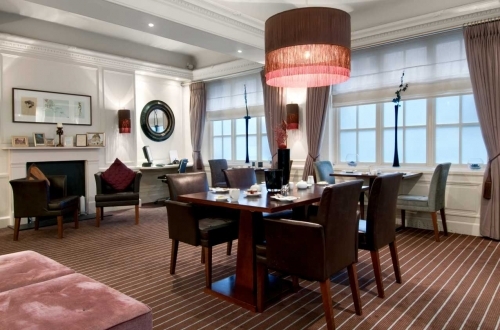 Executive Lounge
