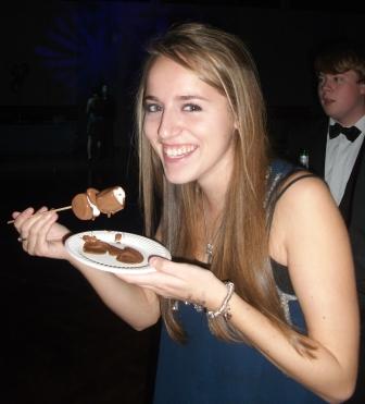Delicious dipped chocolate fountain of
