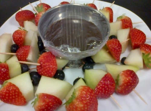 Fruit swewers with belgian chocolate dipping sauce