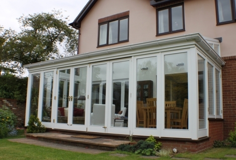 Replacement conservatory with lovely clean lines
