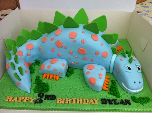 'Stegosaurus' cake