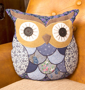 VIMC186 - Marion patchwork owl cushion