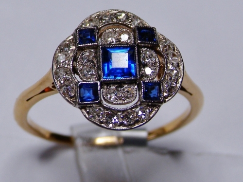 Antique rings and jewellery