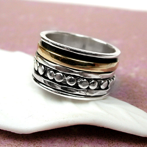 Silver spinning ring
